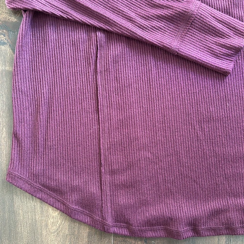 Sweater - Picture 2 of 6